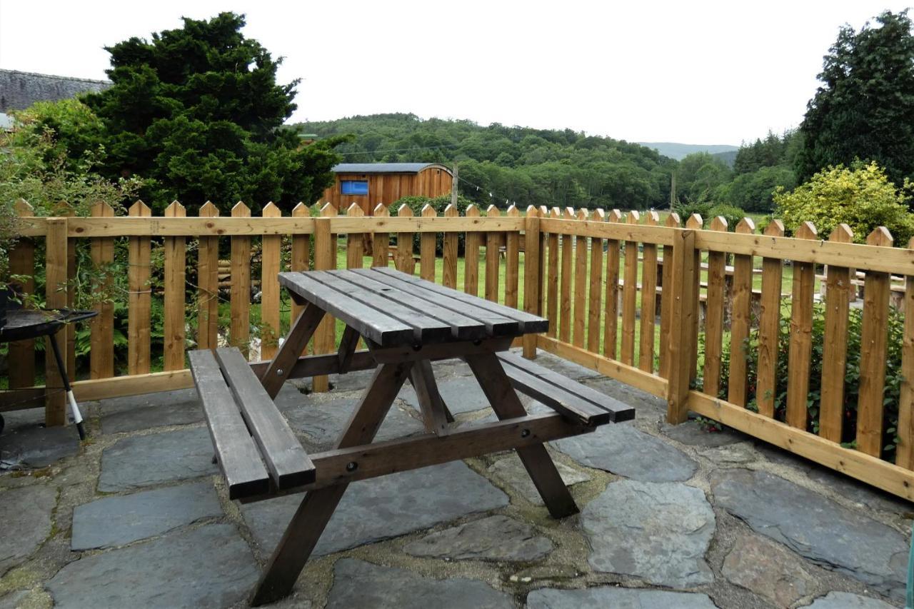 דולגלאו Abergwynant Farm Glamping & Apartments מראה חיצוני תמונה